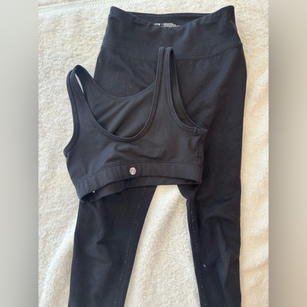 Zella Girl Black Activewear Top with leggings 7/8